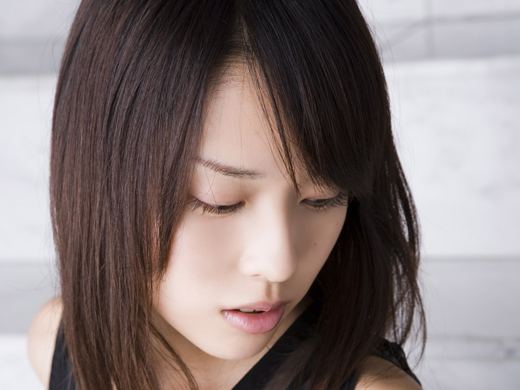 清纯动人 性感美女写真壁纸推荐